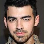 joe-jonas-hollywood-03122013